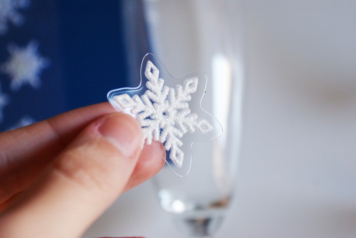 diy decorated flutes glasses christmas 