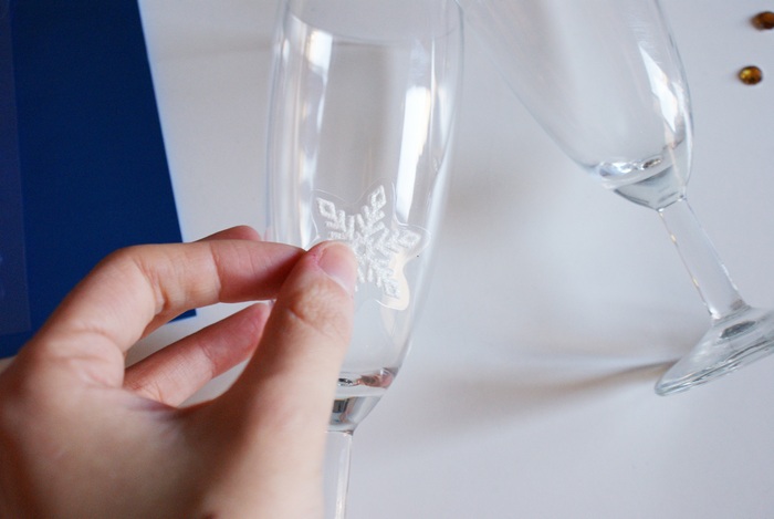 diy decorated flutes glasses christmas 