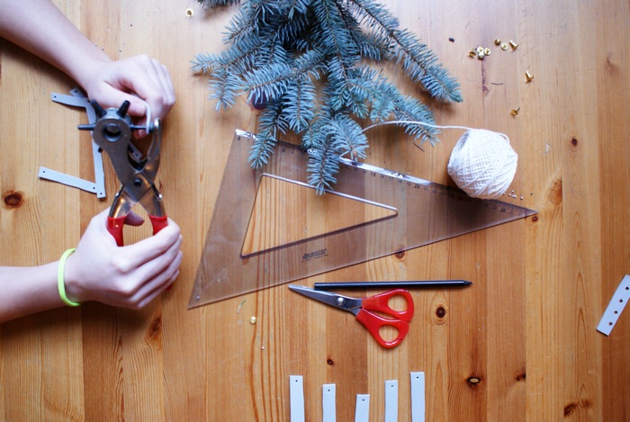 diy minimal tree ornaments francinesplaceblog