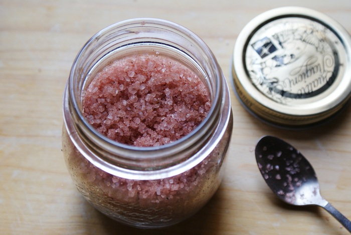 diy pink bath salts christmas gift