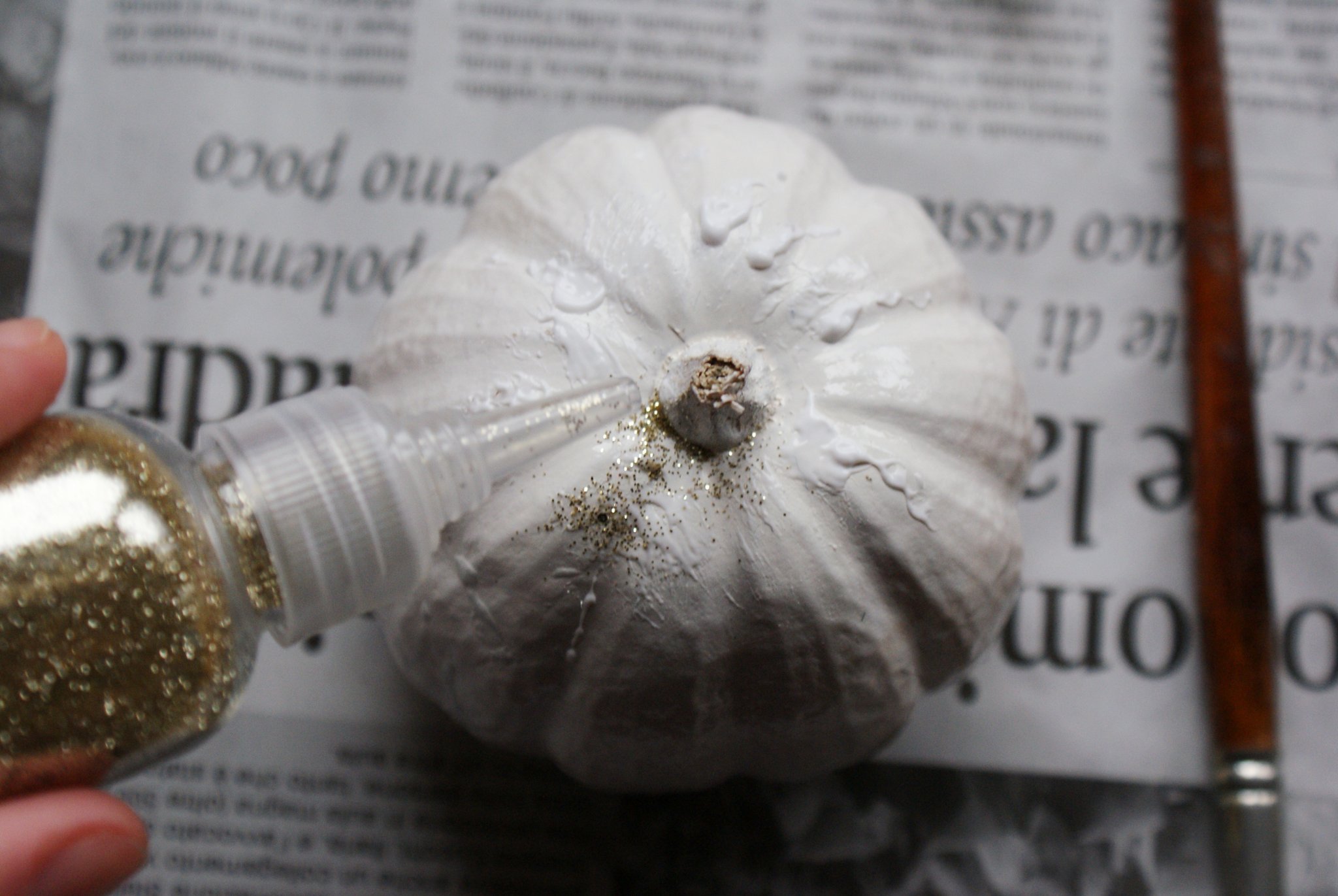 diy glitter pumpkin halloween idea