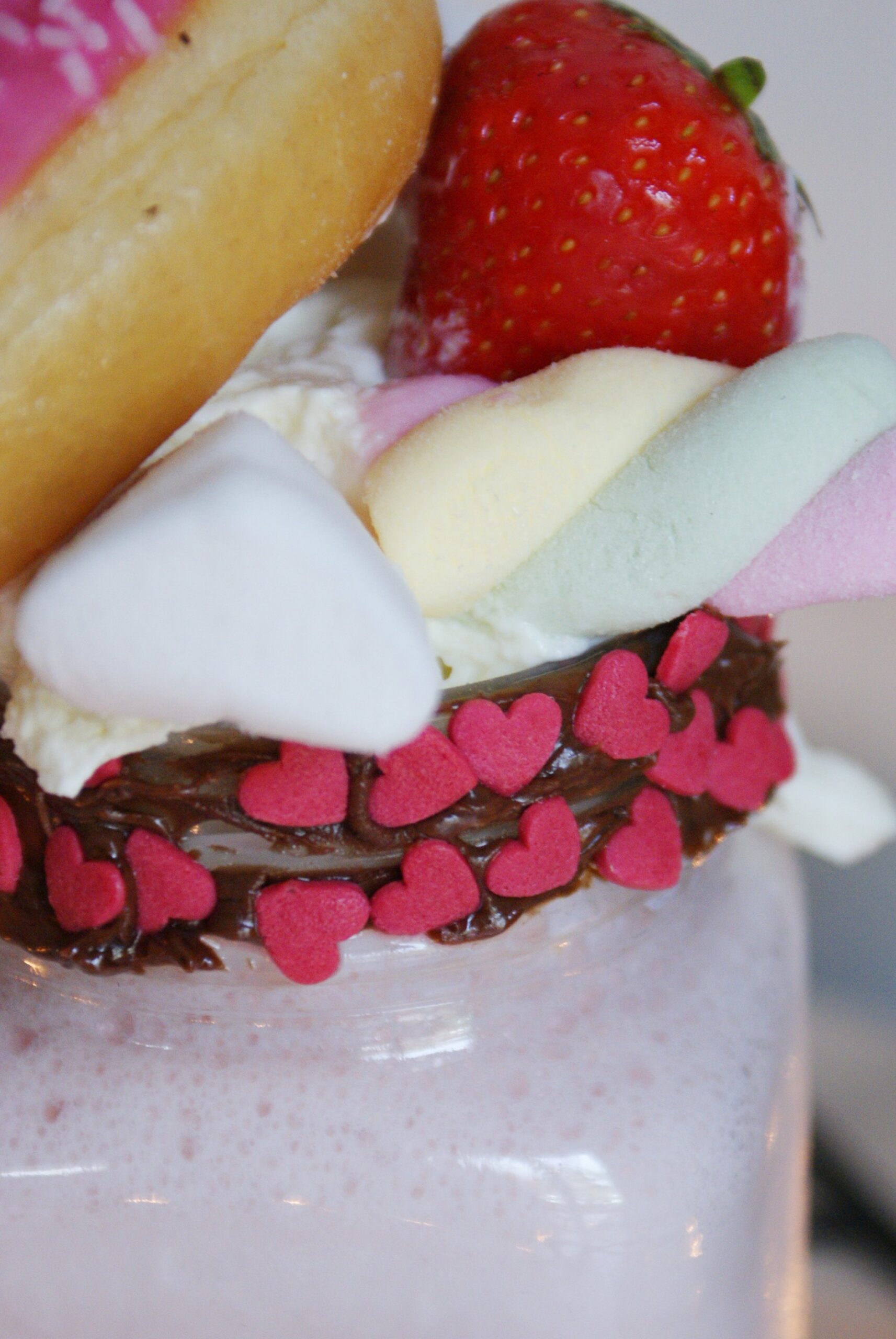 marshmallow strawberries nutella freakshake recipe