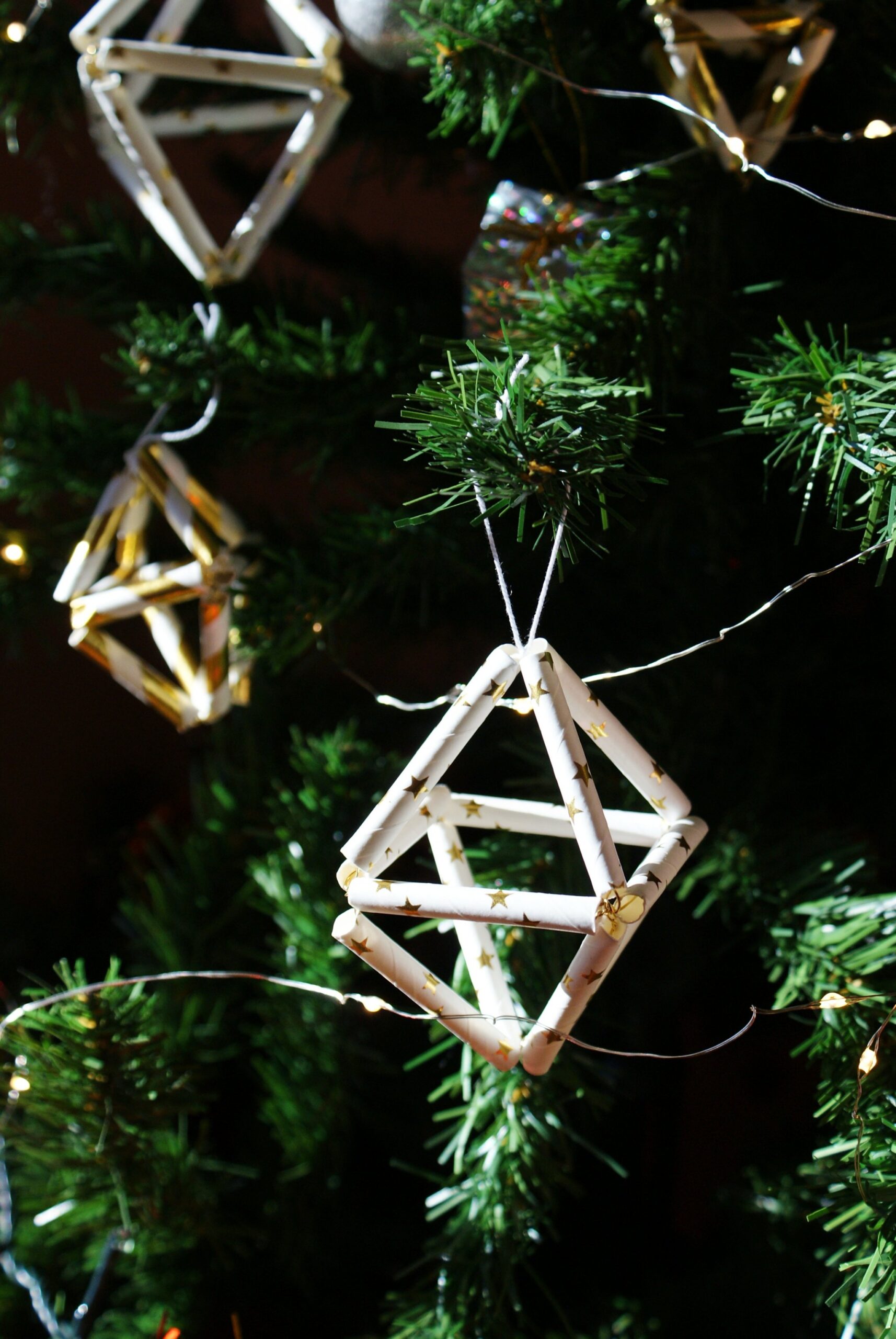 minimalist christmas decoration idea ornament