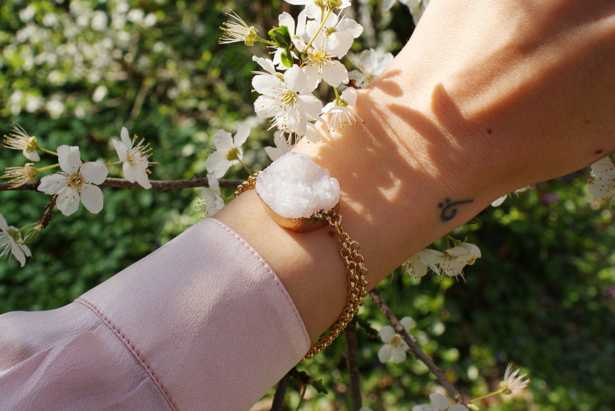 raw quartz bracelet diy tutorial