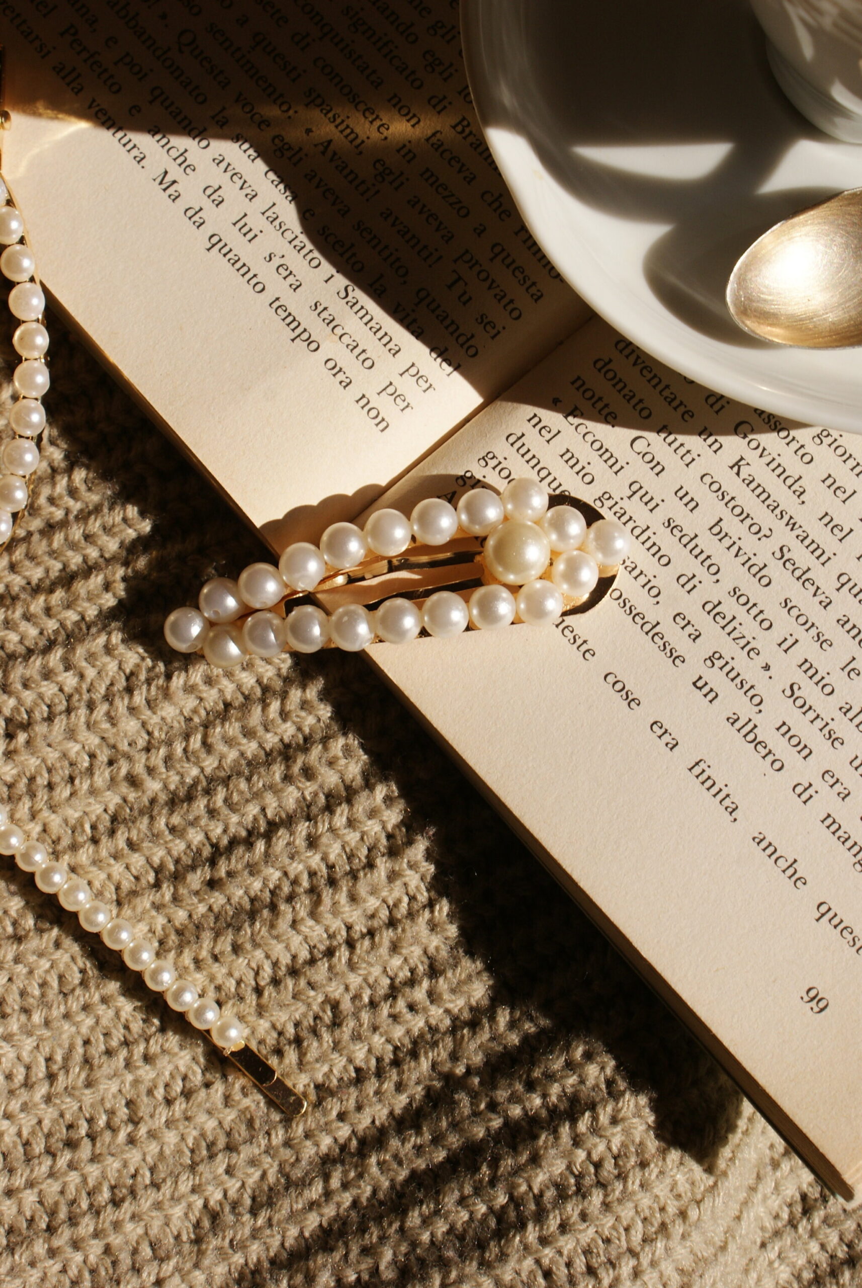 diy hair clip pearl fall trend accessories