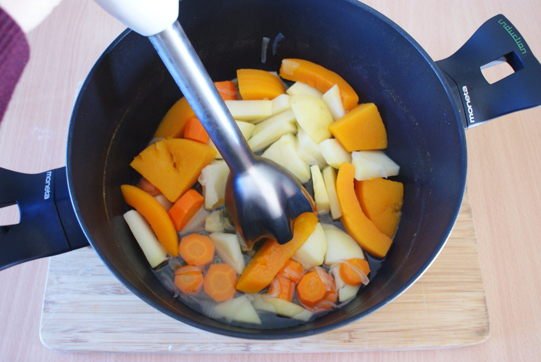 ricetta veloce facile vegan vellutata zuppa zucca carote 