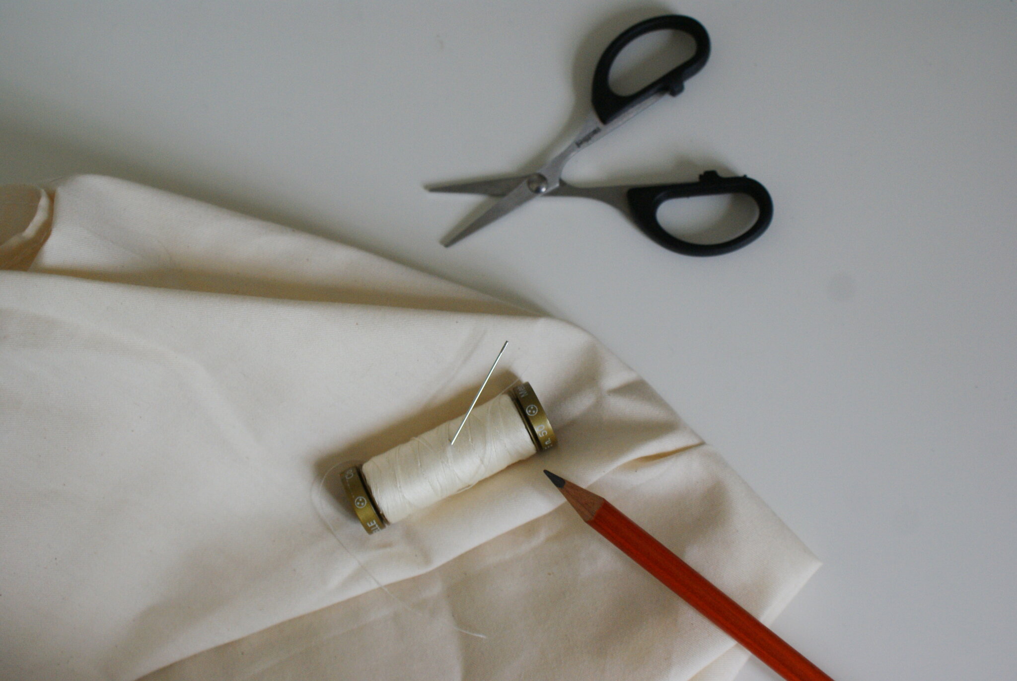 diy bunny ear bow knot hair ties scrunchies tutorial how make home sewing easy handmade 