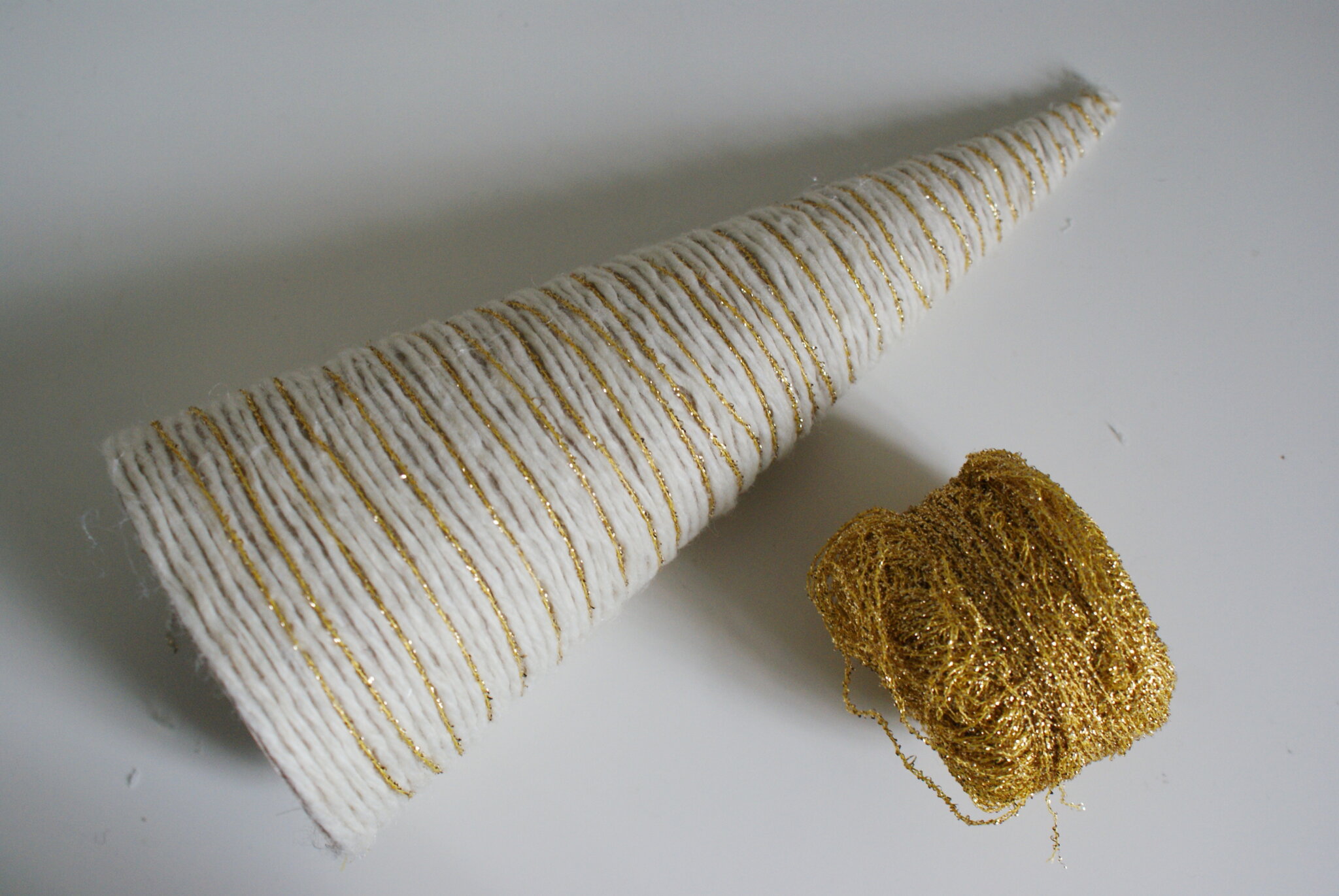 diy yarn christmas tree wool wrapped easy quick simple last minute decoration idea francinesplaceblog gold