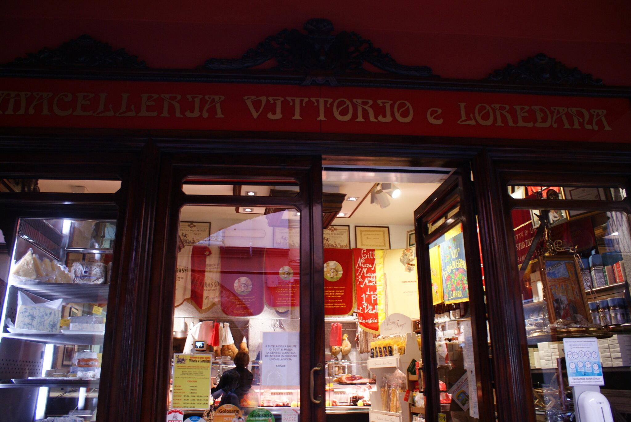 monferrato travel guide piemonte italy piedmont tips eat see do guida viaggio vedere mangiare fare turismo tourism trip francinesplaceblog macelleria vittorio nizza