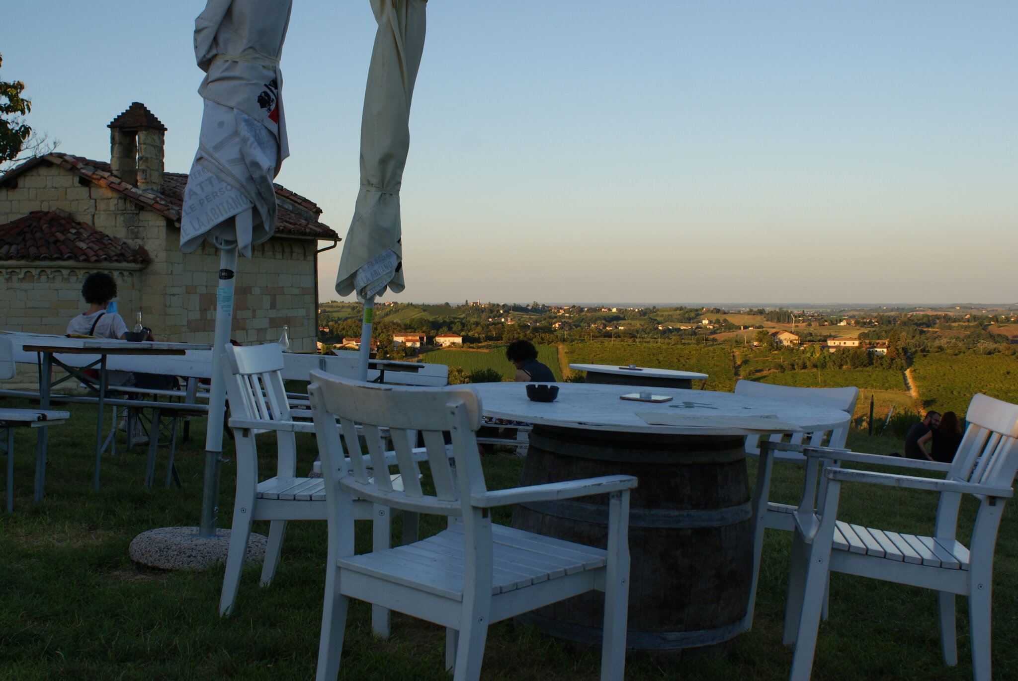 monferrato travel guide piemonte italy piedmont tips eat see do guida viaggio vedere mangiare fare turismo tourism trip francinesplaceblog bar chiuso review