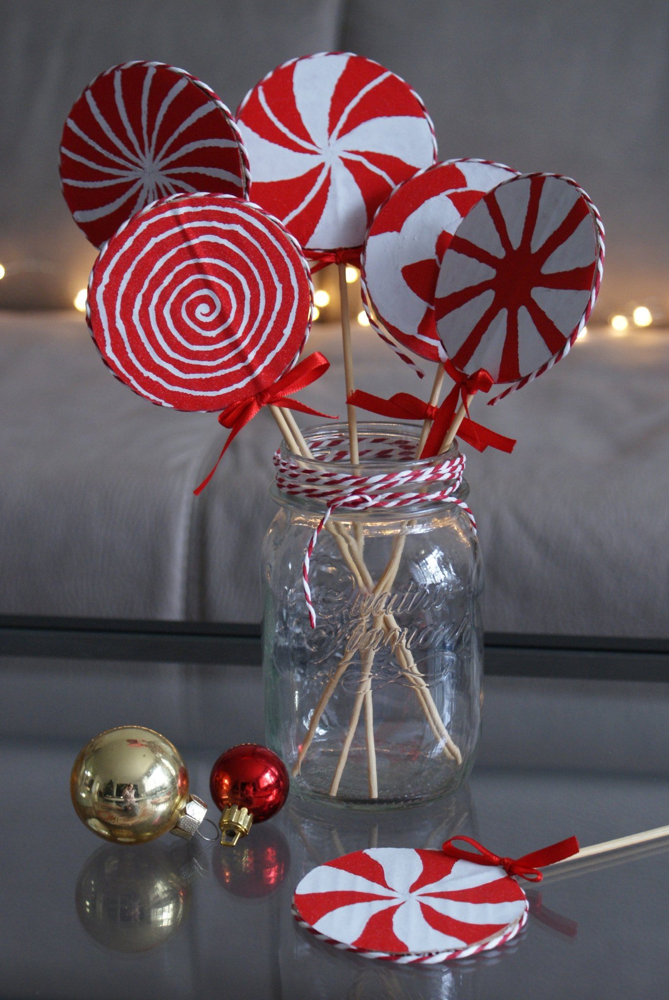 DIY CHRISTMAS CARDBOARD LOLLIPOPS (EASY DECORATION IDEA!)